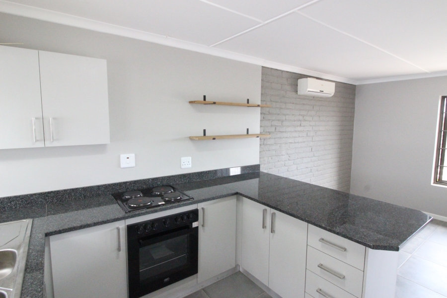 To Let 2 Bedroom Property for Rent in Beacon Bay Eastern Cape